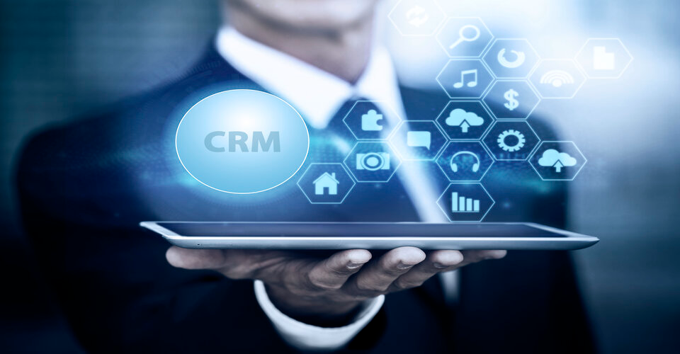 Nâng cao chất lượng dịch vụ tư vấn và chăm sóc khách hàng khi có phần mềm CRM